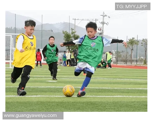 追逐绿茵梦与偶像光芒一起闪耀的足球星迷网名大全